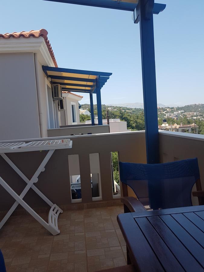 Evangelia Karfás Exterior foto